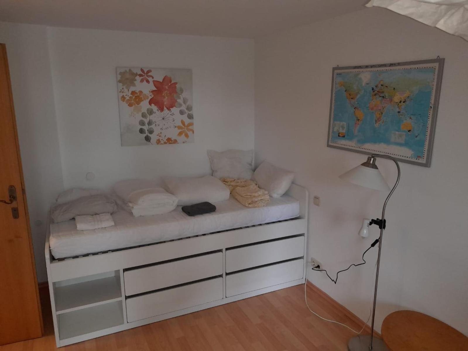 Apartment mit Küche und Balkon oder Terrasse, ruhig und gut erreichbar Piding Exterior foto