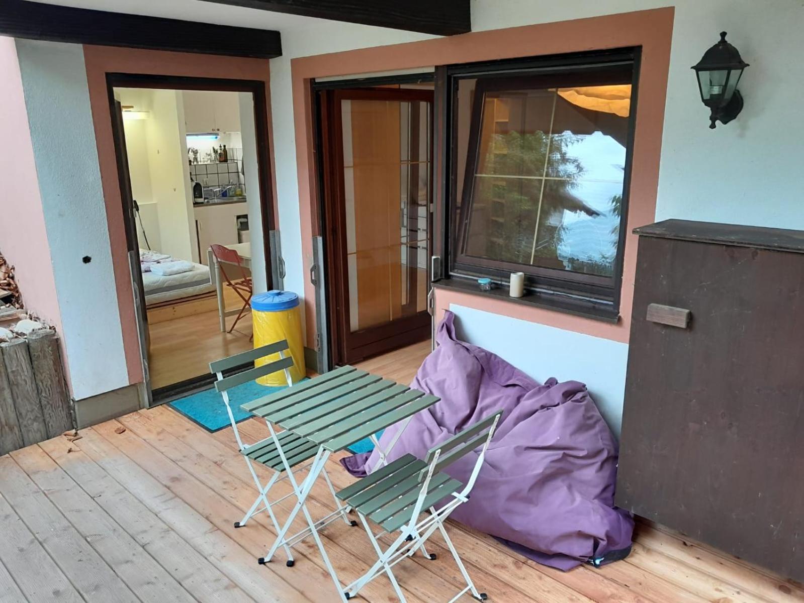 Apartment mit Küche und Balkon oder Terrasse, ruhig und gut erreichbar Piding Exterior foto