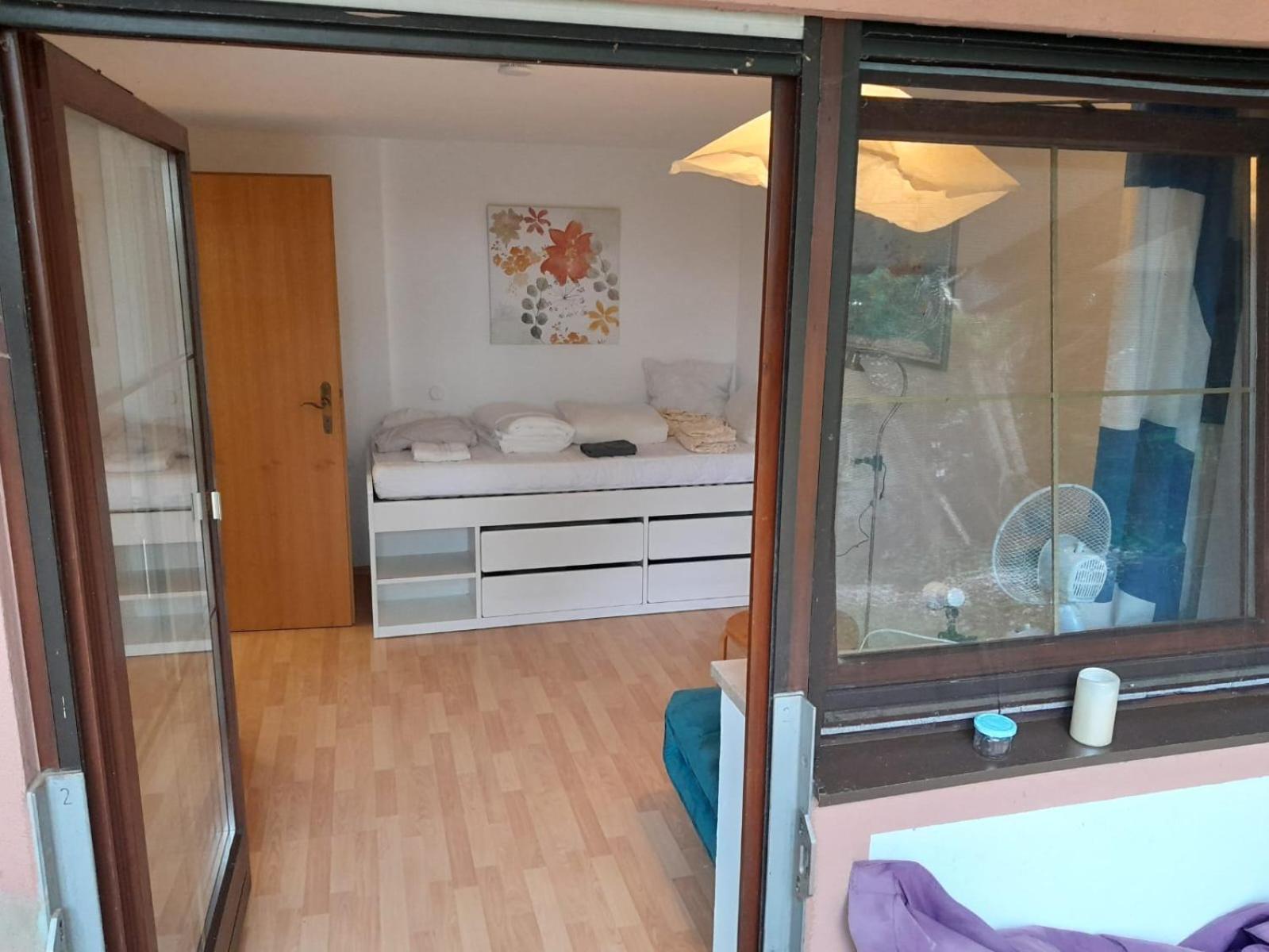 Apartment mit Küche und Balkon oder Terrasse, ruhig und gut erreichbar Piding Exterior foto